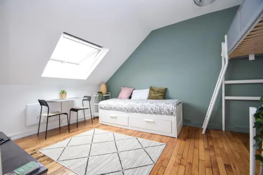Disponible - Appartement Entier - 10Mn Rer B Aeroport Cdg - Paris Gare Du Nord, T11 Express, Le Bourget, Tout Equipe, Netflix Gratuit, 3 Personnes, 4Eme Etage, Escaliers, Parc Des Expositions, Parking Rue Gratuit Apres 19H Drancy Exterior foto